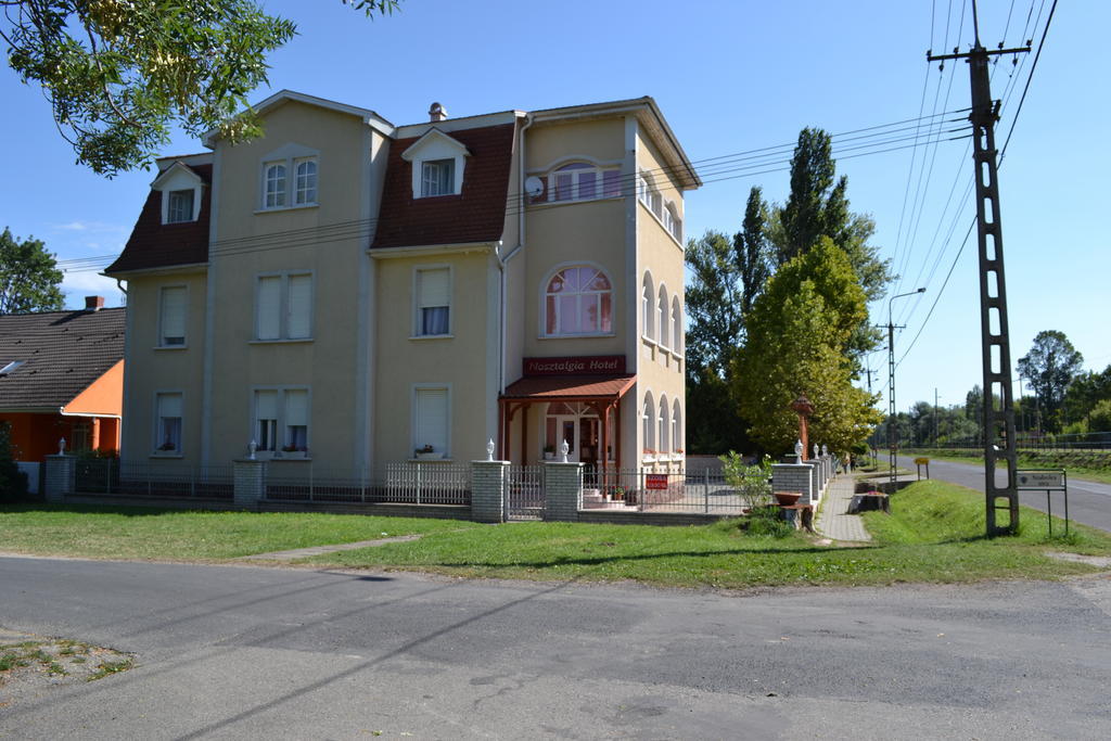 Nosztalgia Hotel Балатонсарсо Екстер'єр фото